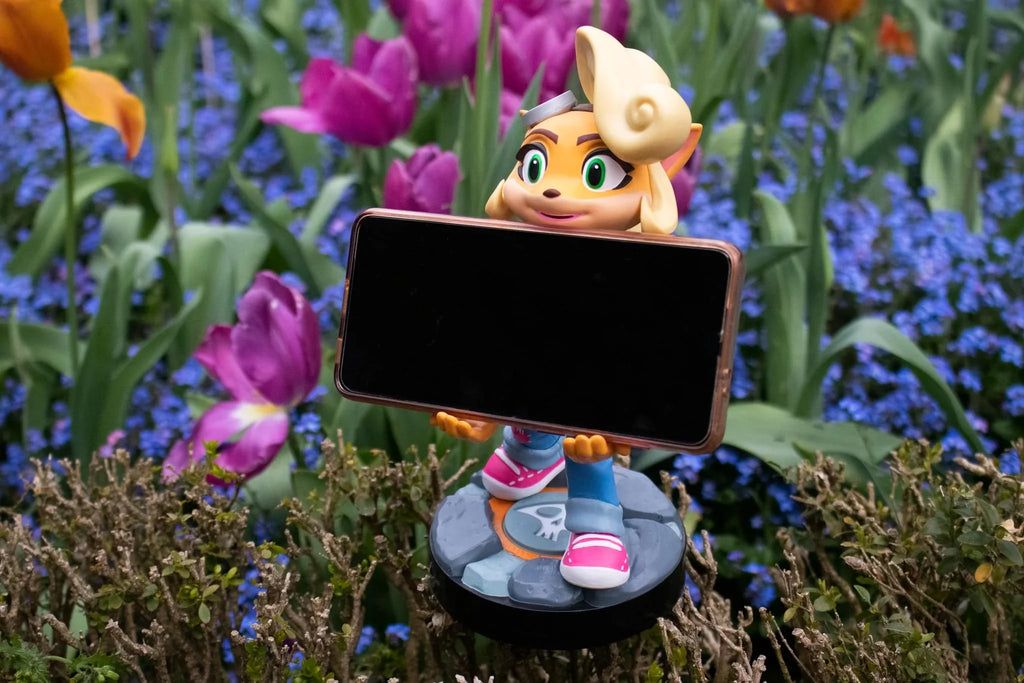 Exquisite Gaming: Crash Bandicoot 4: Coco - Original Mobile Phone & Gaming Controller Holder, Device Stand, Cable Guys, Licensed Figure