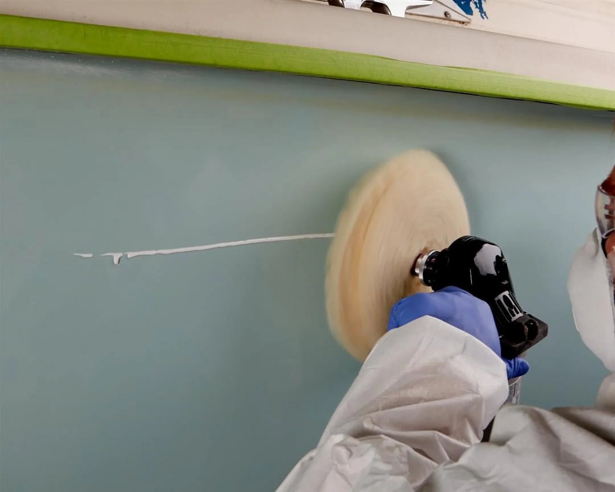 3M 36111; Gelcoat Light Cut Polish-Wax Gallon