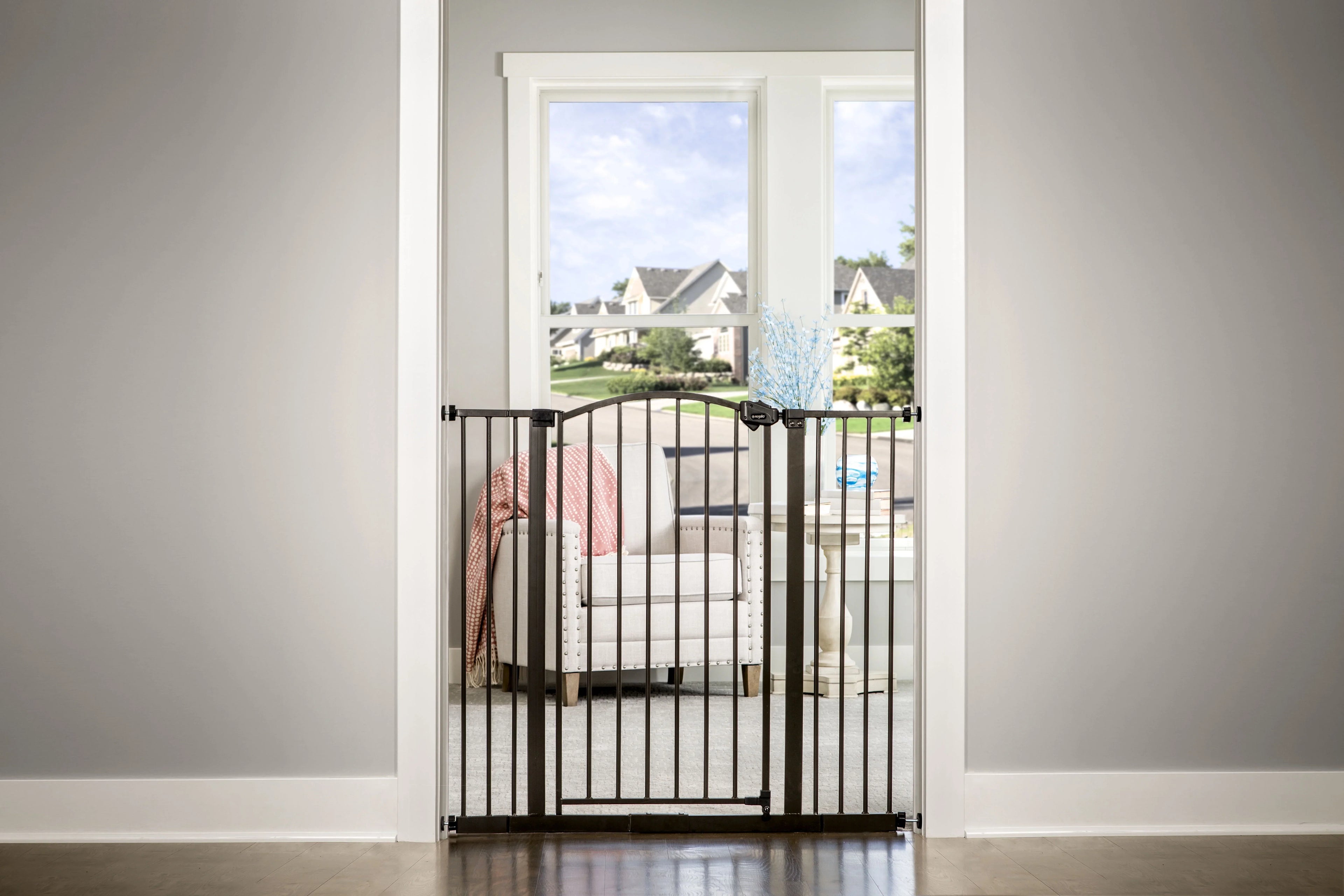 Regalo Extra Tall Bronze Arched Décor Baby Safety Gate, Age Group 6 to 24 Months, Baby Gate