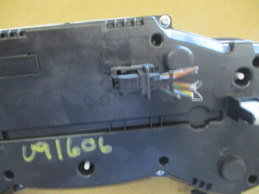 Pre-Owned 2017 Ford Escape Speedometer Speedo Cluster MPH 63K OEM LKQ (Good)