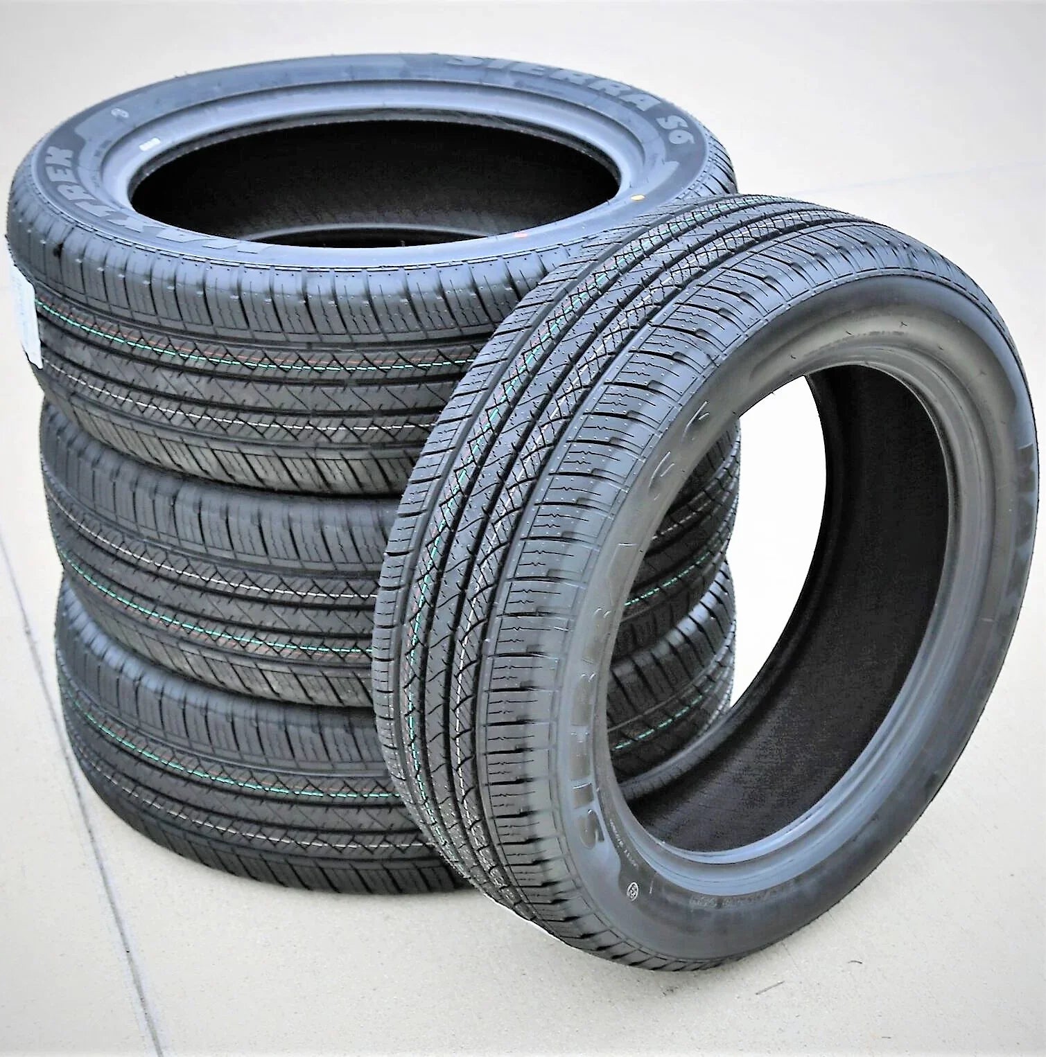 Maxtrek Sierra S6 255/60R18 112H A/S All Season Tire