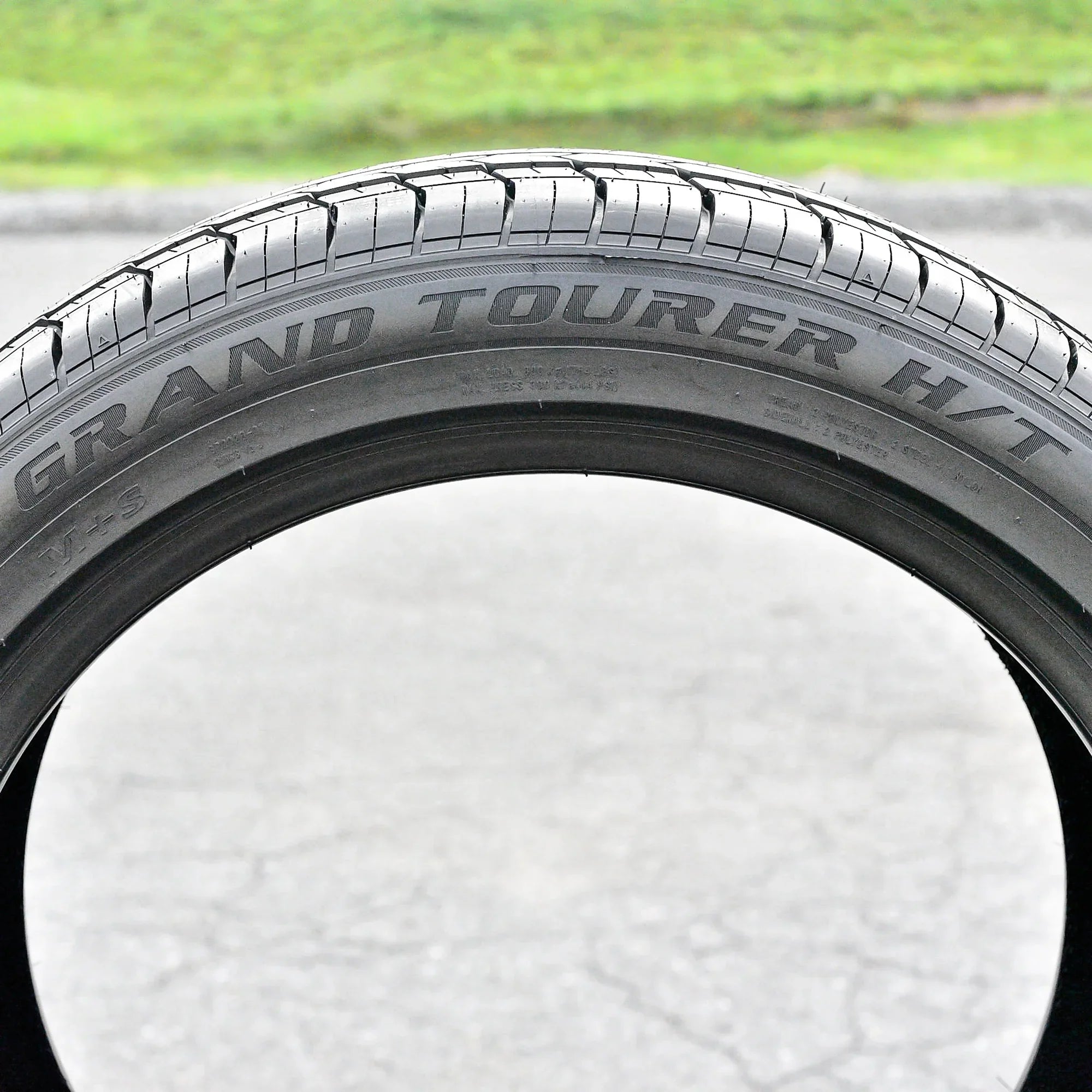 Set of 4 (FOUR) Joyroad Grand Tourer H/T 235/50R19 99V A/S All Season Tires Fits: 2018-19 Chevrolet Equinox Premier, 2020-23 Chevrolet Equinox LT