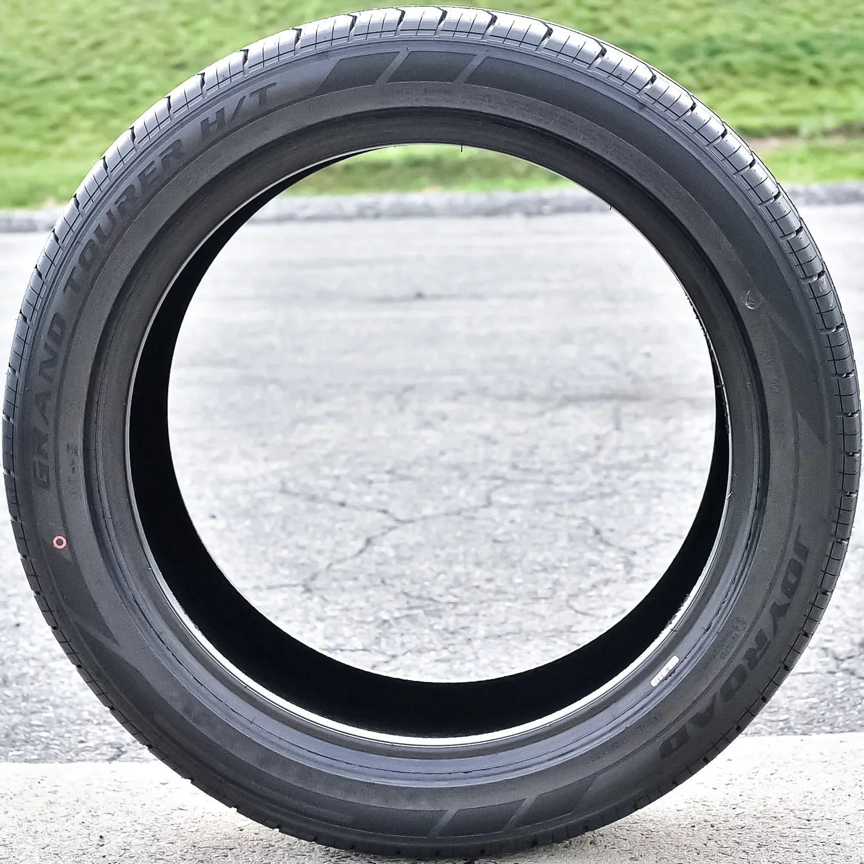 Set of 4 (FOUR) Joyroad Grand Tourer H/T 235/50R19 99V A/S All Season Tires Fits: 2018-19 Chevrolet Equinox Premier, 2020-23 Chevrolet Equinox LT